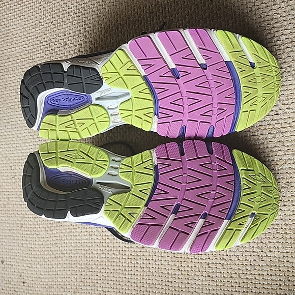 Women's New Balance 860 v6 Size 9B - Picture 4 of 4